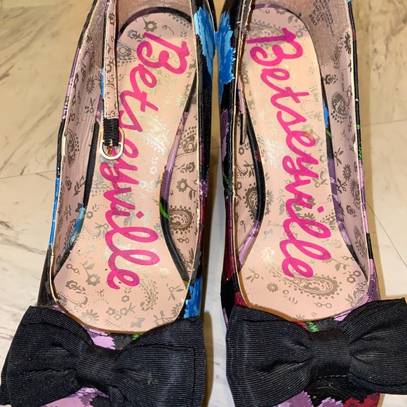 90s Betsey Johnson platform wedge floral heels - Picture 4 of 8